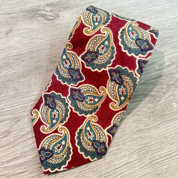 Kuppenheimer Men’s Clothiers Red Paisley Print Silk Tie - Picture 1 of 5